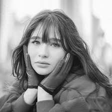 Alfre woodard as aunt josephine, joan cusack as justice strauss, and aasif mandvi as dr. 830 Malina Weissman Ideas In 2021 Weissman A Series Of Unfortunate Events Pretty People