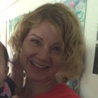 Renee Ashman's Instagram, Twitter & Facebook