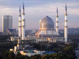 It replaced kuala lumpur as the state capital of selangor darul ehsan when kuala lumpur became a federal territory. Sultan Salahuddin Abdul Aziz Shah Mosque Mosque In Malaysia Thousand Wonders
