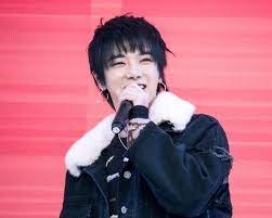 Dan sebagai wujud rasa syukur anda kepada tuhan. Hua Chenyu Wikipedia
