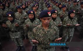 Sel pengambilan perajurit muda tentera darat cawangan sumber manusia markas tentera darat 2 wisma pertahanan jalan padang tembak 50634 kuala lumpur tel. Bernama Graduan Diploma Kejuruteraan Digesa Sertai Tentera Untuk Gaji Lebih Tinggi
