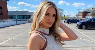 His estimated salary is 1.100.000 euros per year. Jack Grealish Mystery Girlfriend Love Island Slip Up Hidden Off Pitch Weapon Asia Newsday