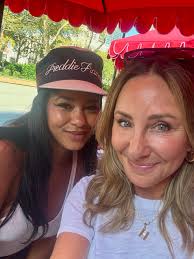 Hallie Abrams (@thewardrobeconsultant) • Instagram photos and videos