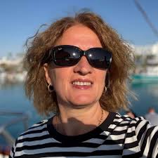 Comunitatea academică a Facultății de Comunicare și Relații Publice își  exprimă profundul regret pentru dispariția domnului prof. univ. dr. Ioan  Drăgan. Profesor admirat și îndrăgit, domnul Ioan Drăgan a fost o sursă