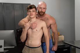 Interracial gay sex in the prison