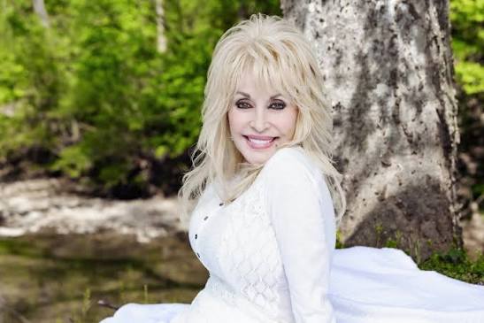 In the world we're living in today, Dolly Parton accomplished something that feels almost impossible: she made every single one of us love her. ❤️ No matter who you are, when you