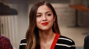 A post shared by olivia rodrigo (@olivia.rodrigo). New Girl Alle Szenen Mit Pop Star Olivia Rodrigo A Star Is Born Seriesly Awesome