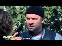 Bölümde mesut, özcan'ın uyuşturucuyu i̇stanbul'a sokmasına yardım ediyor! Arka Sokaklar Mesut Aliye Tokat Atar Youtube