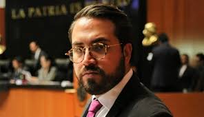 Gilberto Francisco Encinas comparte su experiencia en la política