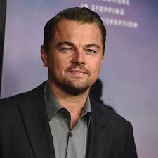 Leonardo dicaprio was raised in california and took on his first role at the age of 5, when he appeared on the television show romper room and friends in . Leonardo Dicaprio Ruft Neue Umweltinitiative Ins Leben