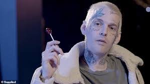 Aaron Caron's Instagram, Twitter & Facebook