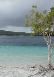 Lake Mackenzie Fraser Island Australia Lake Mackenzie Is A Perched Lake Meaning It Sits Atop An Impermeable L Sand Island Fraser Island Around The Worlds
