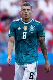 Toni kroos (born january 4, 1990) is a professional football player who competes for germany in world cup soccer. Toni Kroos Starportrat News Bilder Gala De