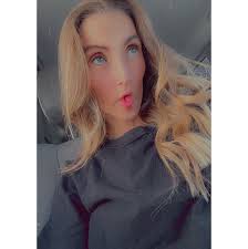 Lindsey Wright (@lindsey.woods.3785) • Facebook