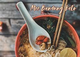 Tambahkan ayam dan bakso, masak hingga ayam matang. Mudah Cara Masak Mee Bandung Keto Mesra Ekonomi
