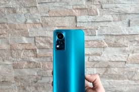 Infinix Note 11 Review: Decent Budget ...
