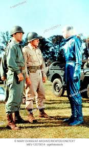 A representative of an alien race that went through drastic evolution to survive its own climate change, klaatu comes to earth to assess whether humanity can prevent the environmental damage they have inflicted on their own. Michael Rennie Characters Klaatu Film The Day The Earth Stood Still Usa 1951 Director Robert Stock Photo Picture And Rights Managed Image Pic Mev 12075014 Agefotostock