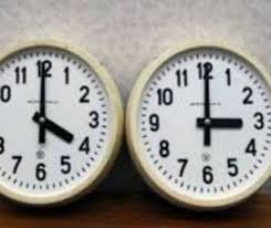 Astfel, cfr călători anunţă trecerea la ora de iarnă în activitatea de transport feroviar de călători, menţionând că aceasta nu modifică mersul în noaptea 26/27 octombrie, când ora 4 am devine ora 3 am, toate trenurile de călători care au ora de plecare din staţiile de formare după ora 4 am vor pleca. Trecem La Ora De IarnÄƒ Cand Vom Dormi Mai Mult Cu O OrÄƒ Este Pentru Ultima DatÄƒ Evenimentul Zilei