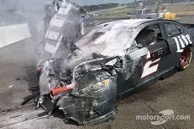 9 chevrolet for hendrick motorsports on sunday the field of drivers head into turn 1 after a restart following a yellow caution flag during a nascar cup series auto race at watkins glen. Brad Keselowski Mit Heftigem Crash Bei Nascar Test In Watkins Glen