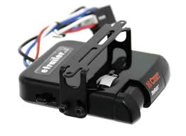 Most use our quick plug harnesses, and each comes with its own set of features and benefits. Compare Curt Discovery Vs Curt Triflex Trailer Etrailer Com