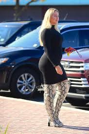 Hawtcelebs pantyhose entdecke rezepte, einrichtungsideen, stilinterpretationen und andere ideen zum ausprobieren. Iskra Lawrence Page 2 Hawtcelebs