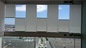 Karakteristik özelliklere sahip olan don perde katmanlar ise üst kısımlarda ya da oda içinde bulunan diğer camlarda kullanılır. Katlanir Cam Balkon Perdesi Istanbul Turkey Facebook