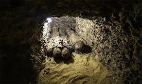 Last january, an article in the periodical egypt today. Egypt News Archaeologists Find 2 000 Tombs Linked To Cleopatra Significant Discovery World News Express Co Uk