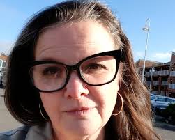 Amy Hanscom's Instagram, Twitter & Facebook