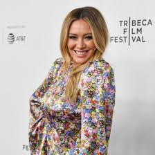 Hilary duff is set to reprise her titular role in a lizzie mcguire reboot for the disney+ streaming platform. Hilary Duff Returns For Lizzie Mcguire Reboot On Disney