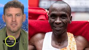 Kenya's eliud kipchoge made history by becoming the first person to run a marathon in under two hours as he smashed that mark by 20 seconds in vienna, in what is being feted as a landmark day for. Eliud Kipchoge Makes History In Nike S Prototype Vaporfly Sneakers Outside The Lines Youtube
