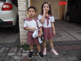 Download free emil elestianto dardak transparent images in your personal projects or share it as a cool sticker on tumblr, whatsapp, facebook messenger, wechat, twitter or in other messaging apps. Eksklusif 10 Foto Imut Lakeisha Alqeinan Anak Arumi Emil Dardak