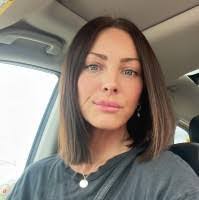 Vanessa Robichaud's Instagram, Twitter & Facebook