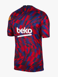 Jeszcze przed zakończeniem poprzedniego, wyjątkowo wydłużonego sezonu, barcelona dokonała kilku transferów. Nike Unveil Barcelona 20 21 Training Apparel Collection Soccerbible