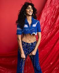 Sunita Mani - Free pics, galleries & more at Babepedia