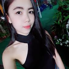 Thazin Oo (@thazin.oo.90) • Facebook