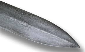 Damascus steel) به عنوان یکی از فلزات مورد استفاده جهت ساخت تیغه شمشیرها یا تیغه‌های برنده، درخاور نزدیک به کار برده می‌شود. ÙÙˆÙ„Ø§Ø¯ÛŒ Ø§ÙØ³Ø§Ù†Ù‡ Ø§ÛŒ Ùˆ Ú¯Ù… Ø´Ø¯Ù‡ Ø¯Ø± ØªØ§Ø±ÛŒØ® Ø¨Ø§ Ù†Ø§Ù… ÙÙˆÙ„Ø§Ø¯ Ø¯Ù…Ø´Ù‚ÛŒ