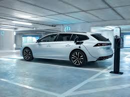 2020 peugeot 508 gt hybrid eat8 (225 hp) in perla nera black autohaus nägele & sohn gmbh | peugeot & citroen. Peugeot 508 Plug In Hybrid To Offer 29g Km Co2 International Fleet World