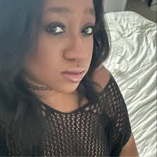 Lesbians of the world...