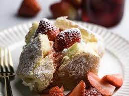 季節限定 草莓生乳火山蛋糕by 三原小嵐 recipe in 2021 pastry cake recipes food