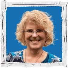 Naomi Fishman's Instagram, Twitter & Facebook