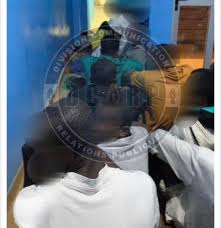 📌Tivaouane-Peulh : 8 criminels étrangers arrêtés par la gendarmerie, 17,5  millions FCFA soutirés, 24 victimes sauvées 👇🏾