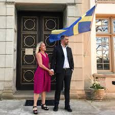 Carina bergfeldt is a famous author, who was born on february 19, 1980 in. Jag Overlevde Talet Gick Bra Maten Carina Bergfeldt Facebook