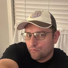 Whiskey and Rain" singer Michael Ray was born