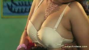 Watch Reshma, the Indian Porn Queen, show off her amazing boobs and kiss  her boyfriend in