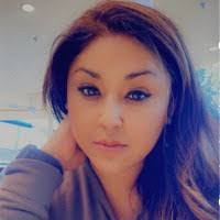 Elizabeth Alcantar's Instagram, Twitter & Facebook