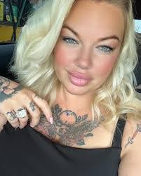 Ashley Mcneil's Instagram, Twitter & Facebook