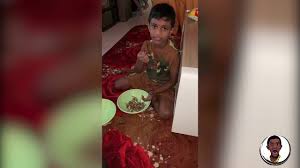 Bahaya kulit kuaci lainnya yaitu kulitnya yang memiliki tepi tajam yang bisa saja mengikis tenggorokan jika. How To Eat Kuaci Sunflower Seed In English Youtube