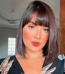 Essi valorizzano le diverse forme del viso e lavorano con qualsiasi tipo di struttura dei capelli. Caschetto Lungo A Chi Sta Bene E Tagli Di Capelli Pourfemme