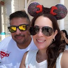 Pet groomer living in the park with moose experience?