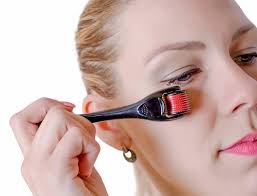 Das macht microneedling wirklich in deiner haut mit einem microneedling kannst du deine fältchen ganz easy zu hause bekämpfen. Microneedling Selber Machen Das Sagt Die Expertin